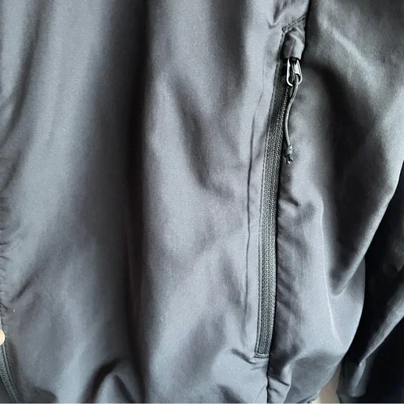 The North Face Windbreaker Black - Picture 7 of 7